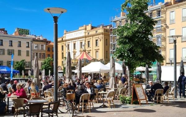 Vente Local commercial Immeuble en coeur de ville à rénové à rénover Perpignan   