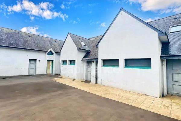 Dpt Finistère (56), à vendre Morbihan - immeuble de rapport - 3 appartements loués sur 4