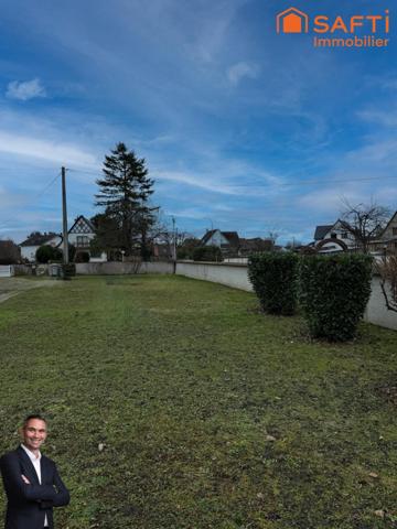 Joli terrain constructible de 7,53 ares, libre de constructeur et hors lotissement !