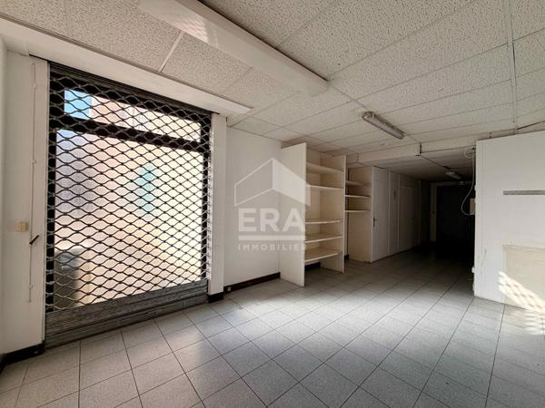 Local commercial à louer à Montereau Fault Yonne - Opportunité rare !