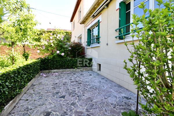 Maison à vendre à Champs sur Marne - 3 pièces, 46.83 m², terrain 251 m², garage et terrasse