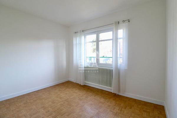 Maison à vendre à Champs sur Marne - 3 pièces, 46.83 m², terrain 251 m², garage et terrasse