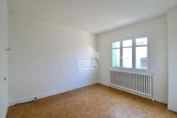 Maison à vendre à Champs sur Marne - 3 pièces, 46.83 m², terrain 251 m², garage et terrasse