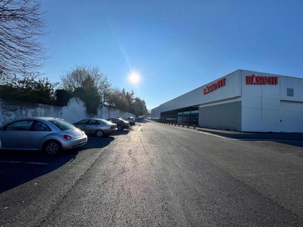 Commerce à Vendre à LE CATEAU CAMBRESIS 1675000 € *