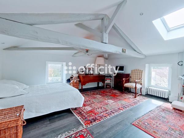 Maison 10 pièces - 210 m²