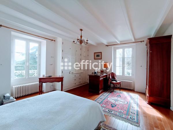 Maison 10 pièces - 210 m²