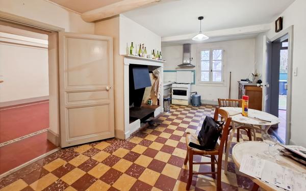 Maison à vendre    5 pièces •  Campsas
