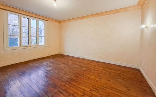 Maison à vendre    5 pièces •  Campsas