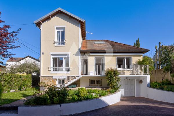 Viroflay - RD - Maison familiale €1 029 000 ** - Référence 672-C