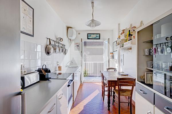 Viroflay - RD - Maison familiale 990 000 € **  - Référence  704-C