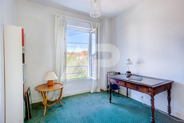 Viroflay - RD - Maison familiale €1 029 000 ** - Référence 672-C