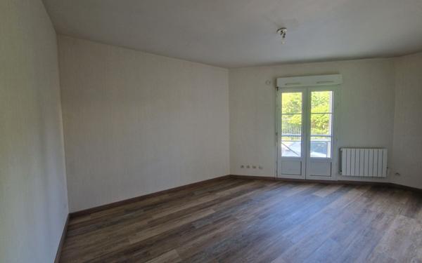 Appartement à louer    1 pièce • 23,41 m2 Brie-Comte-Robert