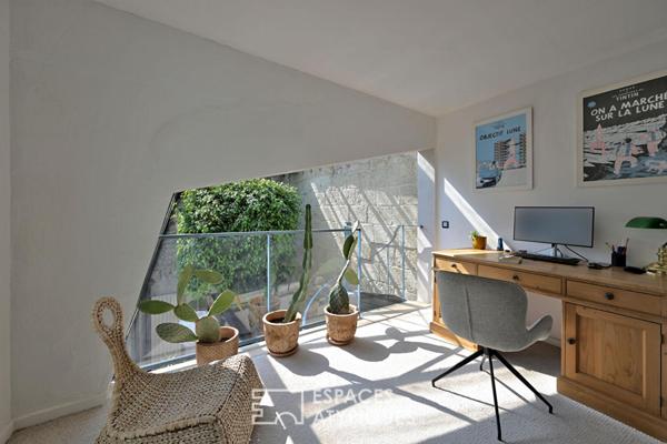 Maison vigneronne réhabilitée avec verrière et bassin