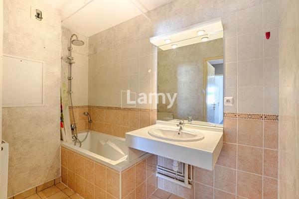 Appartement t2 + parking sous sol