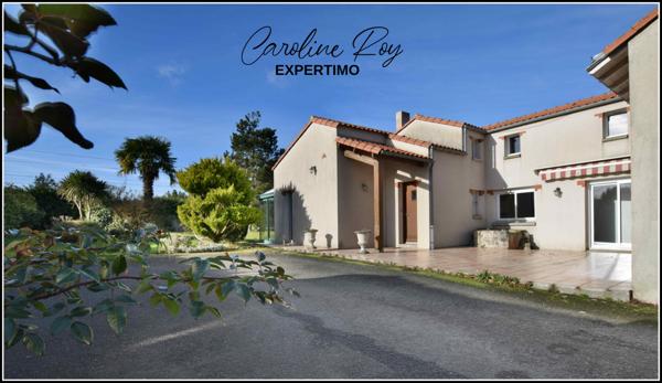 Clisson (44190) CLISSON Centre ville maison de 153 m² hab (3 ch, bureau et mezzanine), dépendance et jardin clos/arboré d'envi