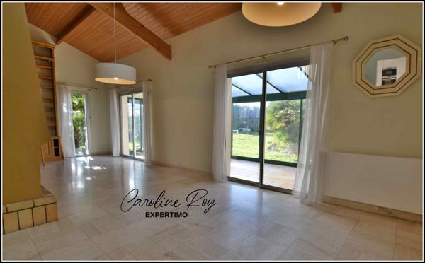 Clisson (44190) CLISSON Centre ville maison de 153 m² hab (3 ch, bureau et mezzanine), dépendance et jardin clos/arboré d'envi