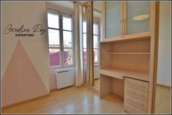 Clisson (44190) CLISSON Centre ville maison de 153 m² hab (3 ch, bureau et mezzanine), dépendance et jardin clos/arboré d'envi