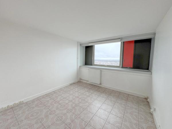 Appartement à vendre 3 pièces LA NOUE BAGNOLET 70m2 + CAVE+PARKING 205 000€