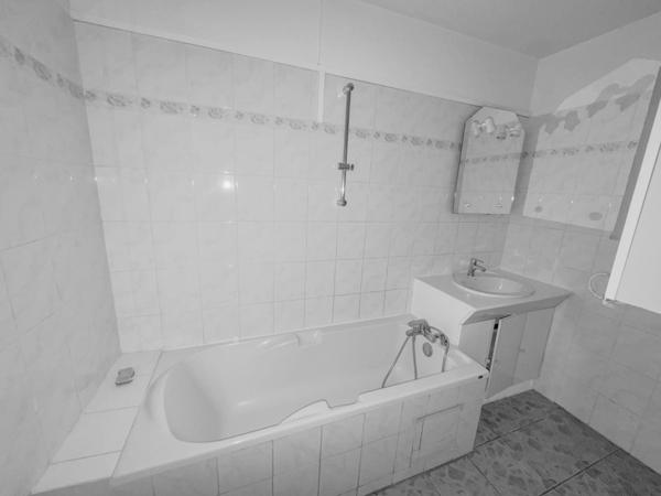 Appartement à vendre 3 pièces LA NOUE BAGNOLET 70m2 + CAVE+PARKING 205 000€