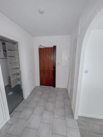 Appartement à vendre 3 pièces LA NOUE BAGNOLET 70m2 + CAVE+PARKING 205 000€