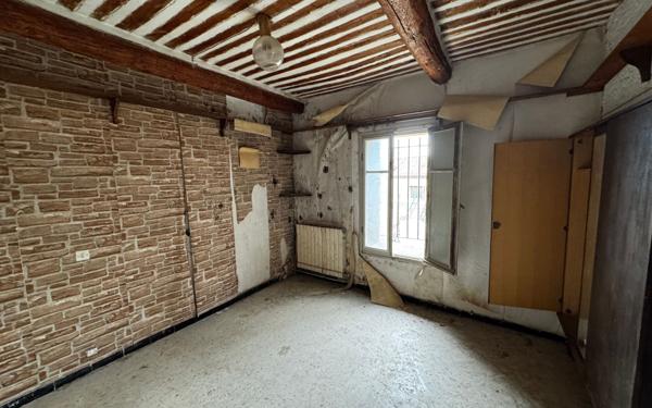 Maison à vendre    4 pièces •  Orange