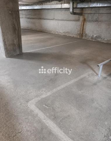 Bureau
         6 pièces
        - 152 m² Exclusivité 435 000 € *