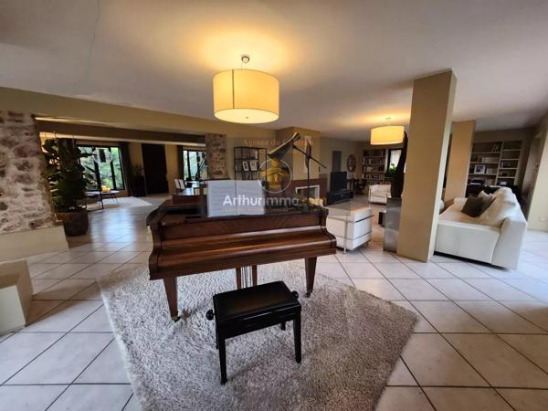 Vente Villa 10 pièces 254 m2 à Le Plessis-Trévise