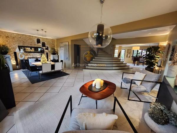 Vente Villa 10 pièces 254 m2 à Le Plessis-Trévise