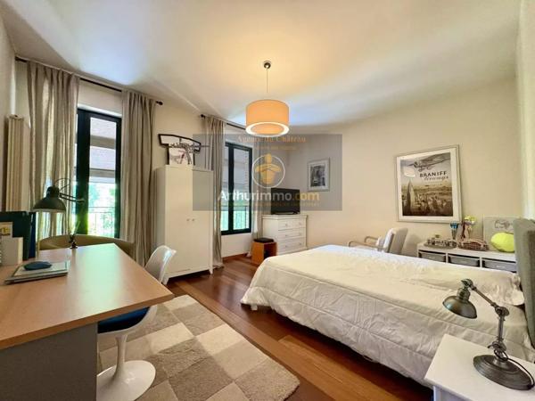 Vente Villa 10 pièces 254 m2 à Le Plessis-Trévise