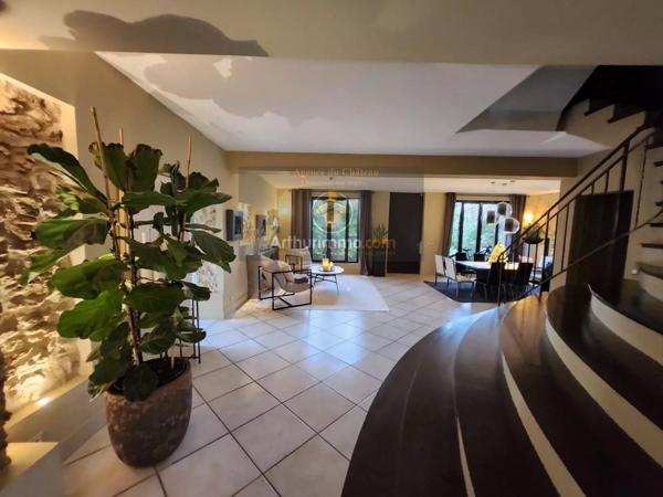 Vente Villa 10 pièces 254 m2 à Le Plessis-Trévise