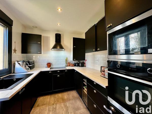 Maison 6 pièces de 87 m² à Chanteloup-les-Vignes (78570)