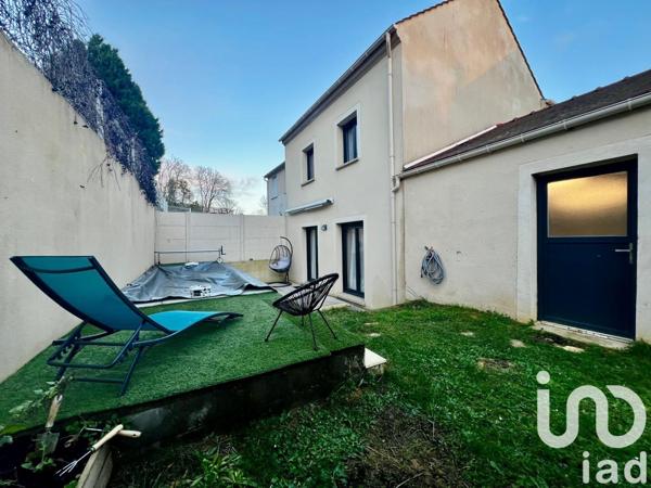 Maison 6 pièces de 87 m² à Chanteloup-les-Vignes (78570)
