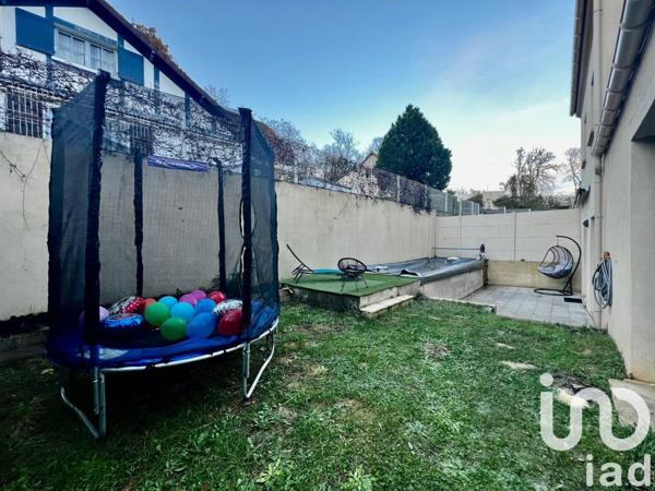 Maison 6 pièces de 87 m² à Chanteloup-les-Vignes (78570)