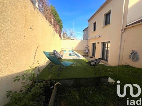 Maison 6 pièces de 87 m² à Chanteloup-les-Vignes (78570)