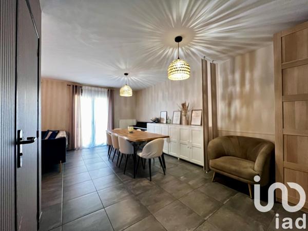 Maison 6 pièces de 87 m² à Chanteloup-les-Vignes (78570)