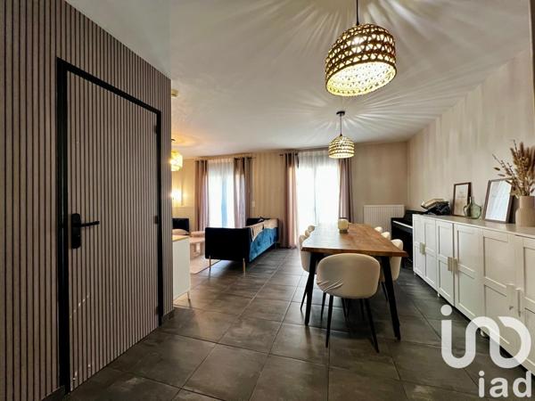 Maison 6 pièces de 87 m² à Chanteloup-les-Vignes (78570)