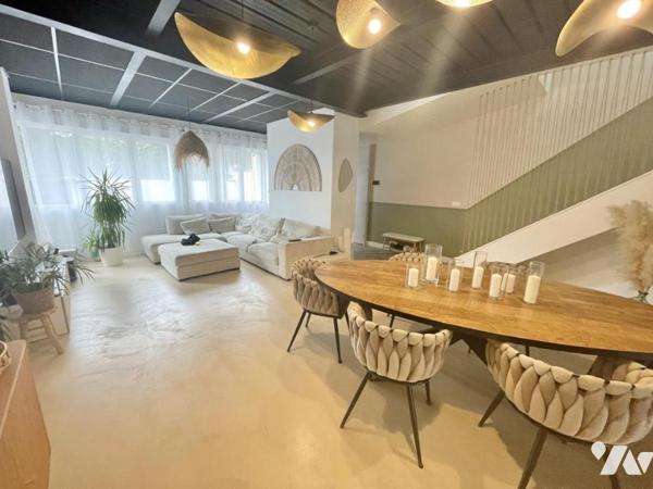 maison comtemporaine 6 pièces avec jardin et garages.