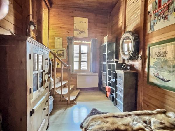 Divonne-les-Bains (01220) Corps de ferme - Prestige, jardin et piscine