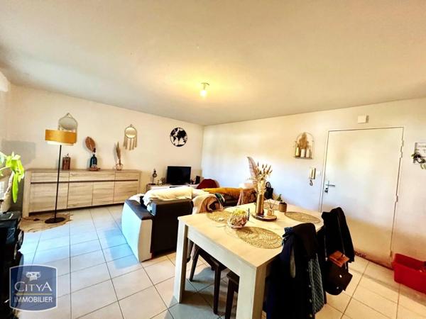 Appartement à louer 2 pièces 54.95m²