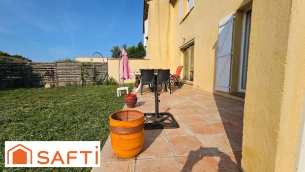 Belle maison mitoyenne de 100m2 sur un terrain de 500 m2 dans une impasse au calme absolu.