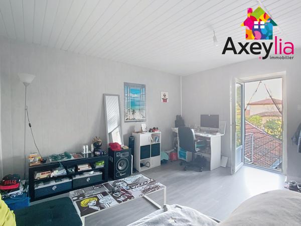 Riorges (42153) A VENDRE - RIORGES - MAISON AVEC DÉPENDANCES ET TERRAIN CONSTRUCTIBLE