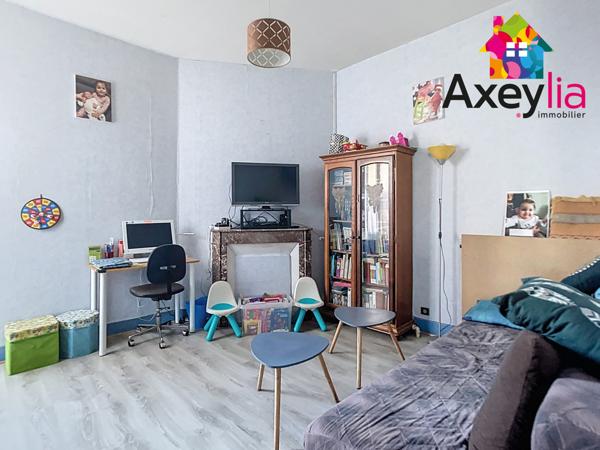 Riorges (42153) A VENDRE - RIORGES - MAISON AVEC DÉPENDANCES ET TERRAIN CONSTRUCTIBLE