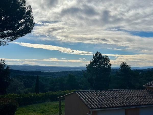 Appartement T2 avec terrasse - Pierrevert - Réf. G49