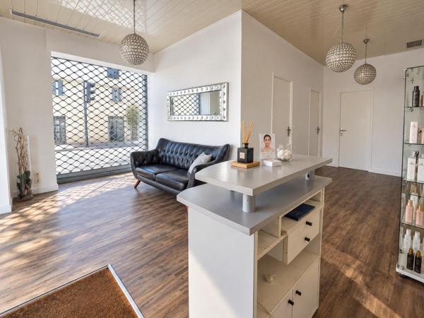 Local commercial de plain pied - Cave
