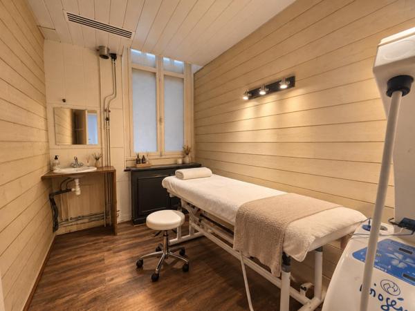 Local commercial de plain pied - Cave