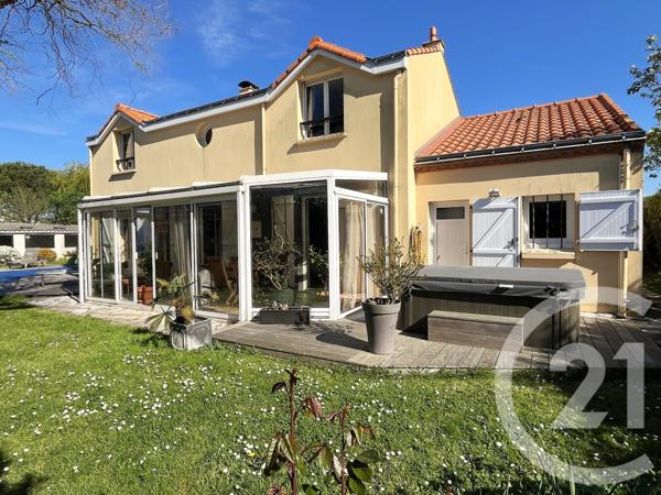 Maison à vendre  7 pièces - 172,84 m2 ST SEBASTIEN SUR LOIRE - 44