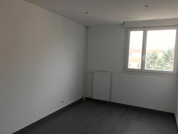 Appartement  Martigues FERRIERE 4 pièce(s) 76.87 m2