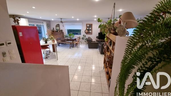 Maison à vendre 6 pièces 122 m² Saint-Martin-la-Plaine