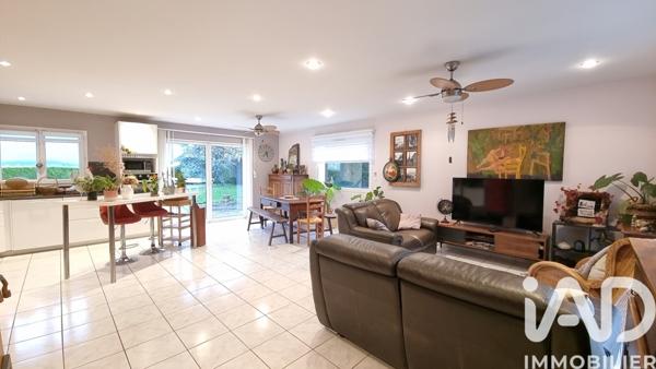 Maison à vendre 6 pièces 122 m² Saint-Martin-la-Plaine