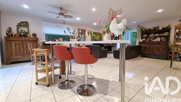 Maison à vendre 6 pièces 122 m² Saint-Martin-la-Plaine